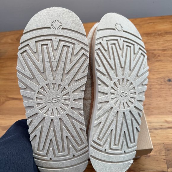 UGG women’s Tazz platform Sherpa size 8 - Picture 6 of 7